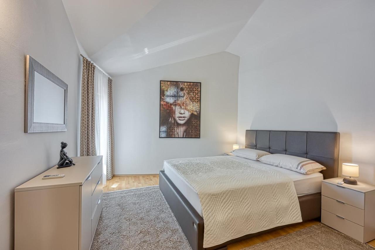 Sara Luxury In City Center Poreč Dış mekan fotoğraf