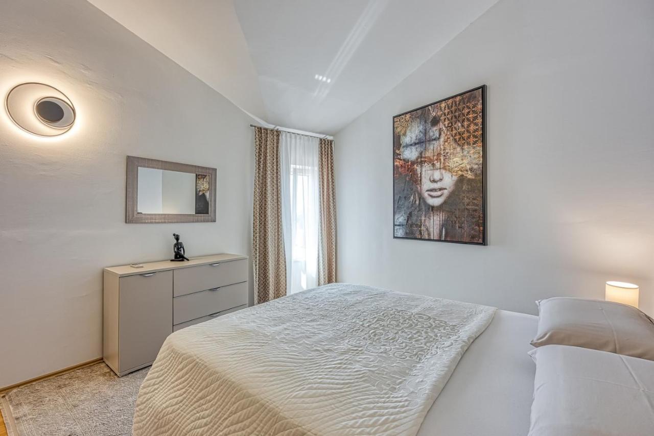 Sara Luxury In City Center Poreč Dış mekan fotoğraf