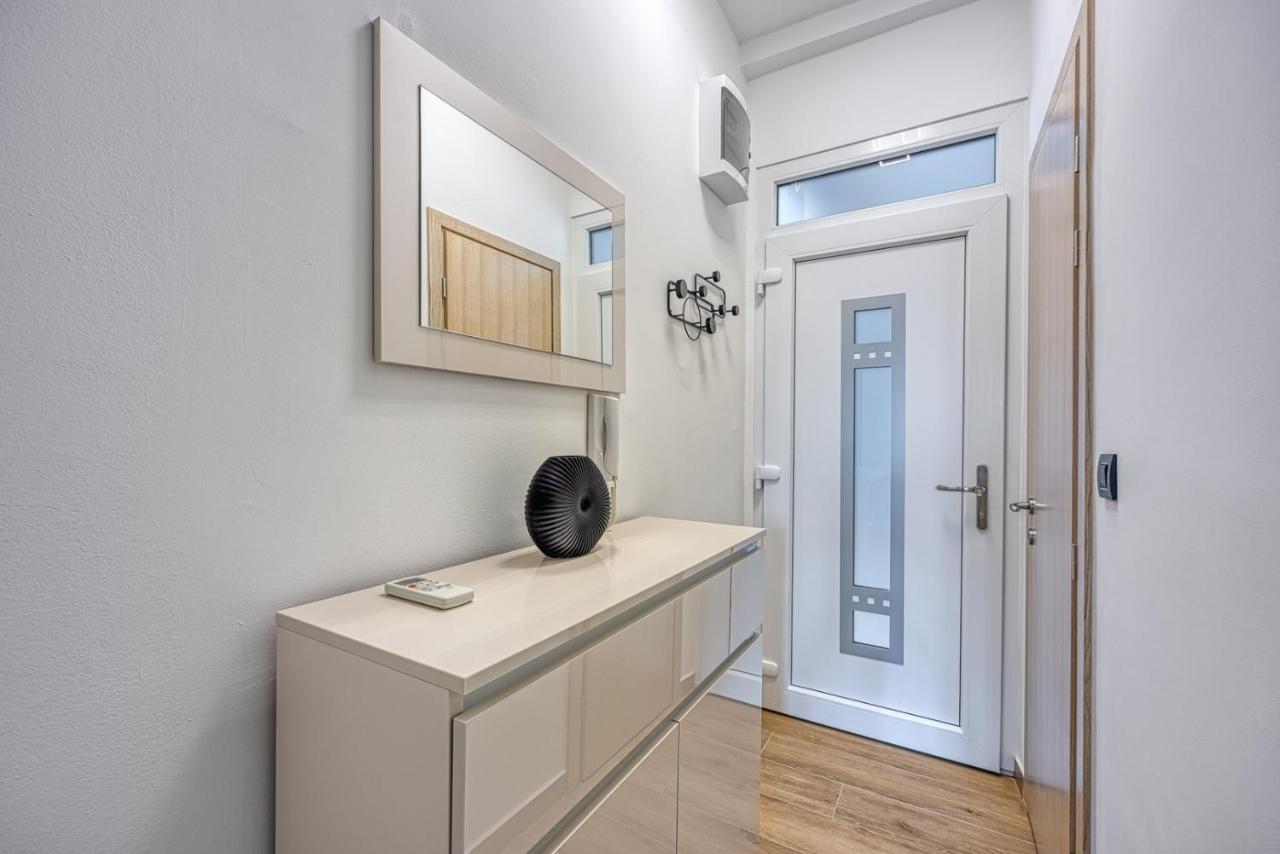 Sara Luxury In City Center Poreč Dış mekan fotoğraf