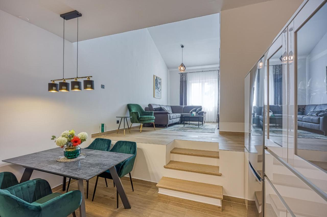 Sara Luxury In City Center Poreč Dış mekan fotoğraf
